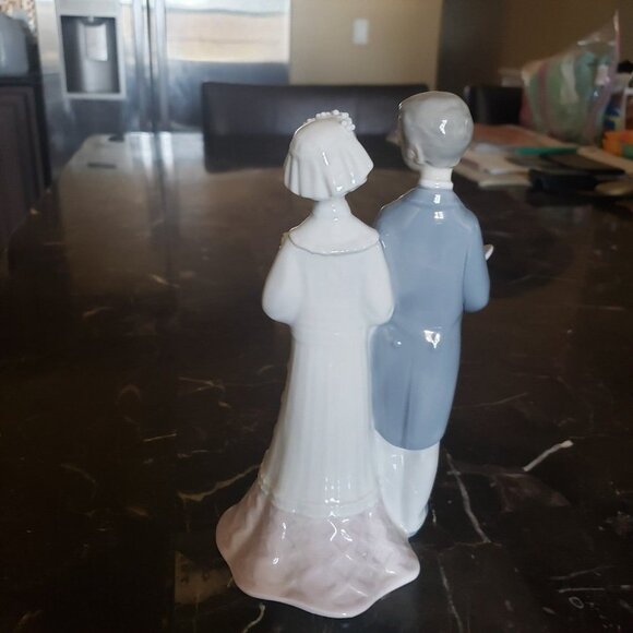 Lladro Porcelain Figurine from Spain WEDDING #4808 Mint Retired - Picture 3 of 12